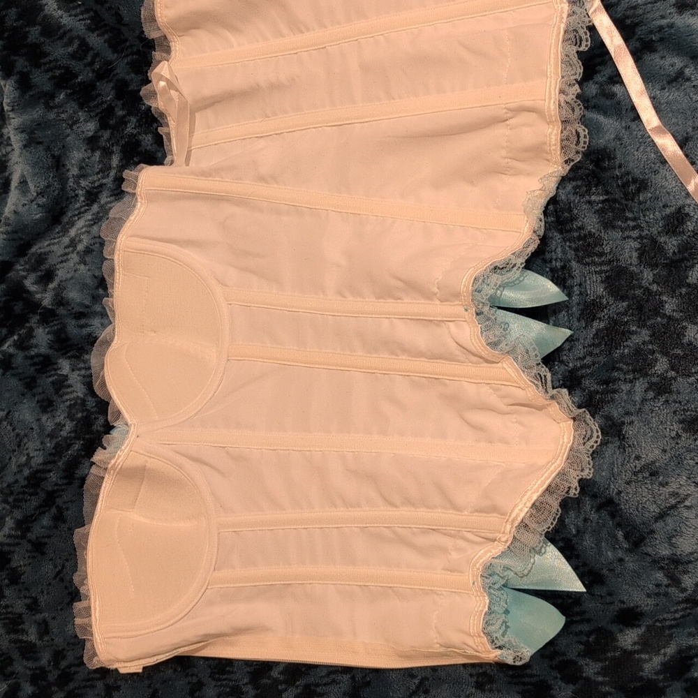 Corset - Picture 4 of 6